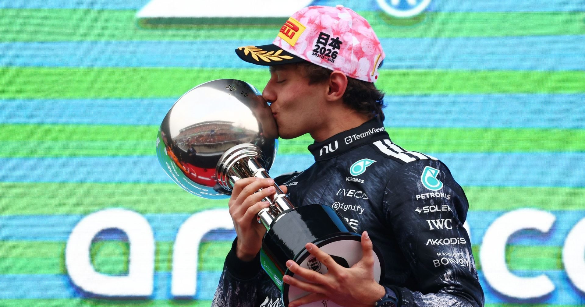 Kimi Antonelli a scris, din nou, pagini importante în istoria recentă a Formulei 1, după ce a câștigat Marele Premiu al Japoniei de la Suzuka, devenind cel mai tânăr lider al campionatului mondial din istorie