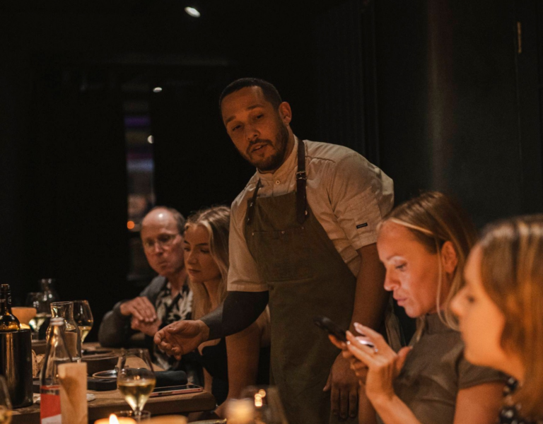 Mici restaurante, precum Gwen din Ţara Galilor, devin o nouă tendinţă în peisajul culinar britanic, adaptându-se la noile preferinţe ale consumatorilor şi la alterarea stilului de viaţă post-pandemic