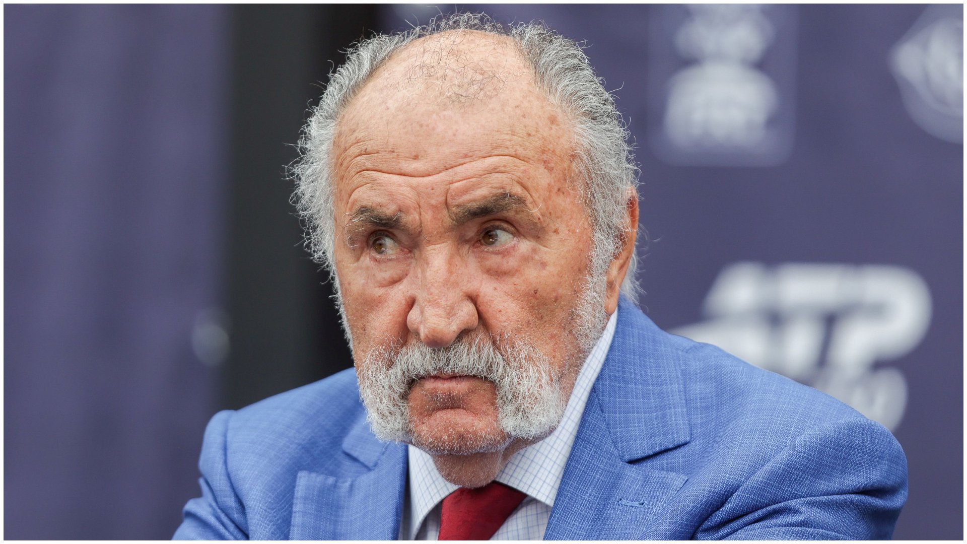 Ion Țiriac, un nume de referință în sport și afaceri, revine în prim-plan cu o inițiativă care a stârnit din nou interesul comunității locale din Brașov