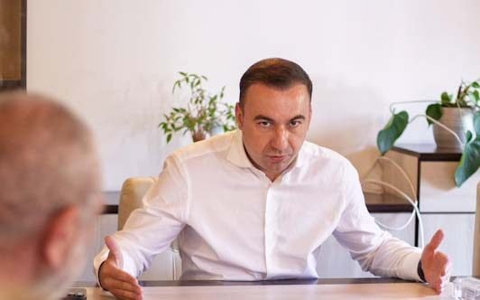 Bogdan Ivan gestionează 4 miliarde de euro în 2023. Unde se duc fondurile Ministerului Energiei?
