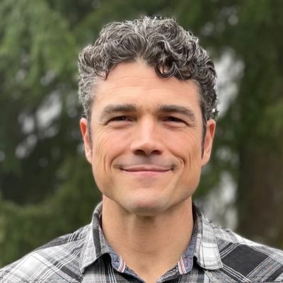 Directorul Centrului Național Antiterorism al SUA, Joe Kent, își ia rămas bun de la post după tensiuni cu Iranul Joe Kent, nume cunoscut în cercurile de securitate din Statele Unite, și-a anunțat recent demisia din funcția de director al Centrului Național Antiterorism (NCTC), o poziție critică în aparatul de securitate al SUA, cu doar câteva luni înainte ca tensiunile dintre Washington și Teheran să atingă un punct critic