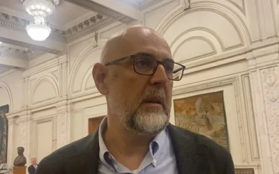 Kelemen Hunor: Bugetul pe 2026 va fi adoptat, în ciuda tensiunilor din Parlament Liderul UDMR, Kelemen Hunor, se arată ferm convins că bugetul de stat pentru anul 2026 va fi aprobat în final, în ciuda frământărilor generate de recentele tensiuni din Parlamentul României