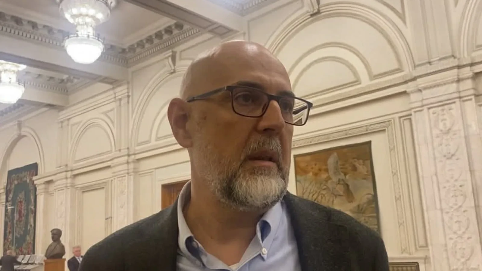 Kelemen Hunor: Bugetul pe 2026 va fi adoptat, în ciuda tensiunilor din Parlament Liderul UDMR, Kelemen Hunor, se arată ferm convins că bugetul de stat pentru anul 2026 va fi aprobat în final, în ciuda frământărilor generate de recentele tensiuni din Parlamentul României