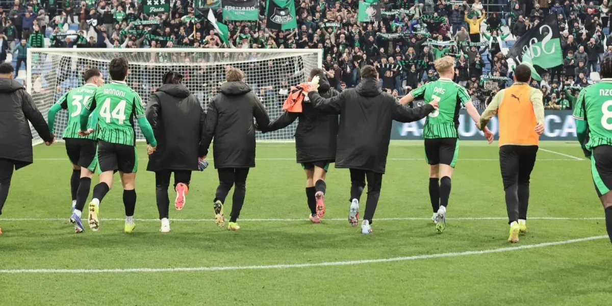 Lazio și Sassuolo se înfruntă luni, pe „Stadio Olimpico” din Roma, într-un meci esențial pentru ambele formații în contextul luptelor din Serie A