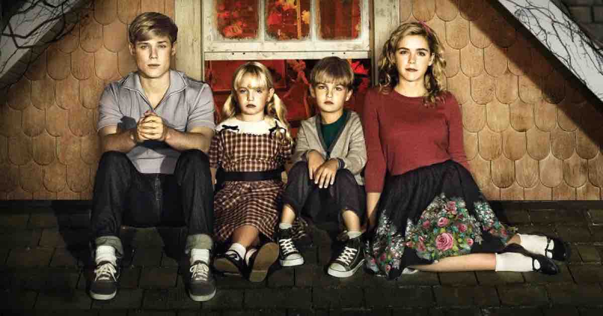 „Les enfants maudits : un amour interdit” – un telefilm care aduce în prim-plan o poveste tulburătoare, difuzat pe TF1 în această săptămână Redifuzarea celebrei saga „Les enfants du péché”, inspirată de romanul „Fleurs captives” de Virginia C
