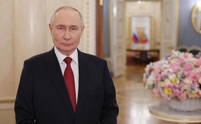 Putin la 8 Martie: Mesaj pentru femeile din Rusia și angajamentul statului pentru egalitatea de gen Președintele Rusiei, Vladimir Putin, a transmis un mesaj cu ocazia Zilei Internaționale a Femeii, în care a felicitat toate femeile din țară și a evidențiat rolul lor în societate și în familie