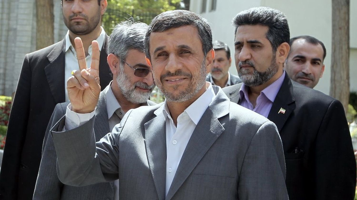 Tensiuni cresc, Iranul sub presiune: lovitură neașteptată în apropierea casei fostului președinte Mahmoud Ahmadinejad Evenimente extrem de tensionate și-au făcut apariția pe fondul crizei interne și externe ce domină scena iraniană