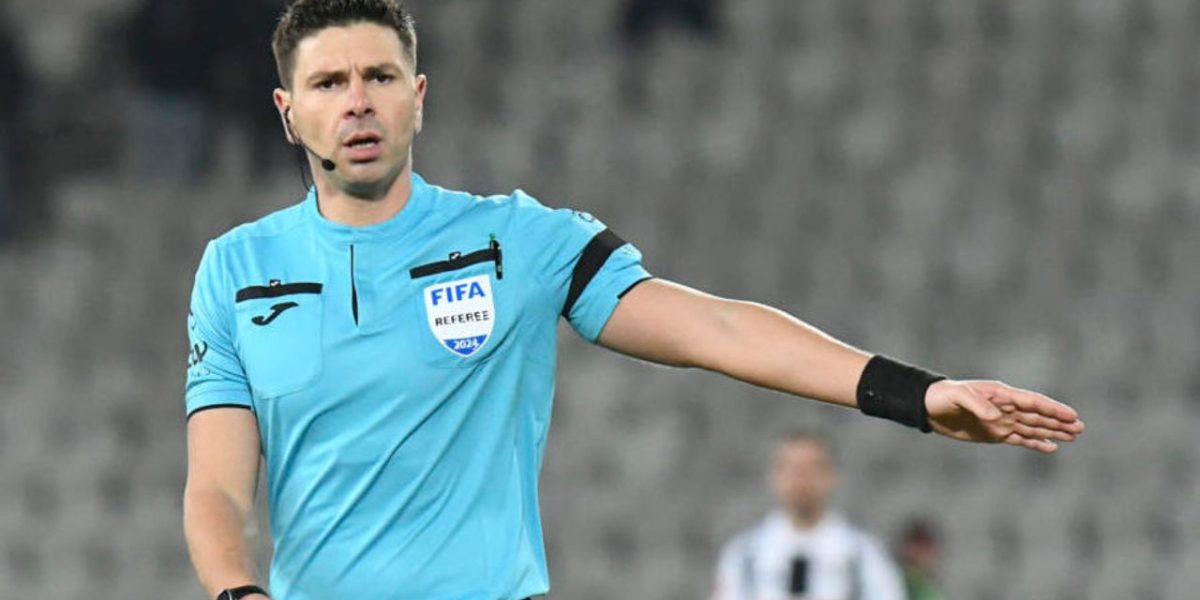 Marian Alexandru Barbu, un arbitru român în plină ascensiune pe scena fotbalistică internațională, a făcut recent un pas important în cariera sa, fiind desemnat să gestioneze un meci în UEFA Champions League, primul pentru un român în această competiție