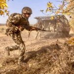 Intensificare a luptelor pe frontul din estul Ucrainei: semne de ofensive ample și riscuri de escaladare Luptele de pe linia frontului din estul Ucrainei s-au acutizat în ultimele zile, alimentând speculațiile privind evoluțiile operațiunilor militare pe teren