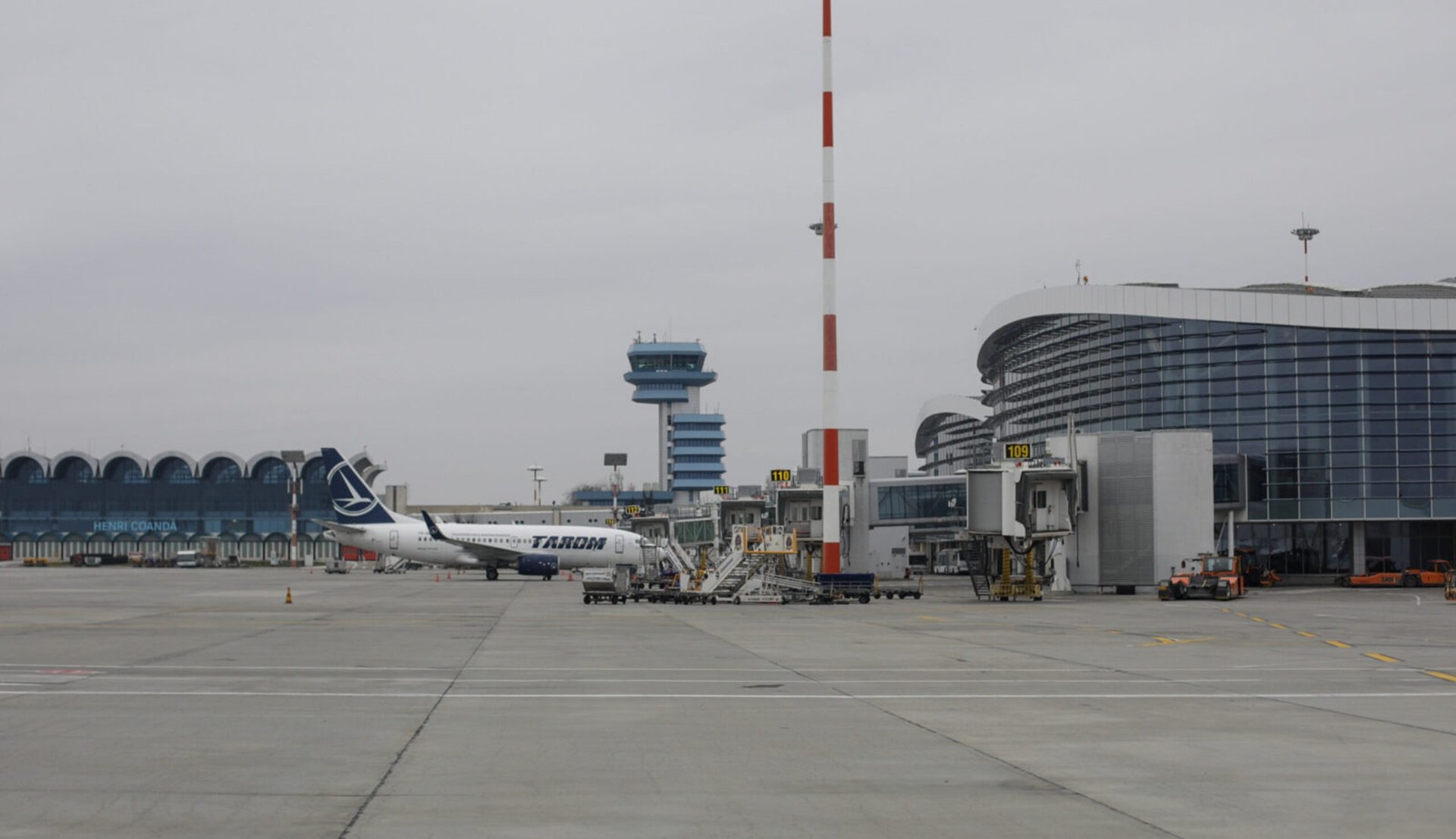 Un proiect de o amploare rar întâlnită în ultimele decenii pentru infrastructura aeroportuară a României a atras, recent, interesul a 12 mari companii internaționale din domeniul construcțiilor și ingineriei