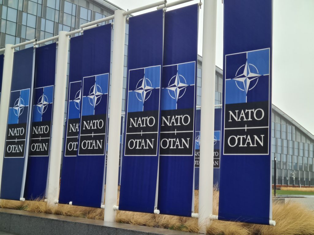 Stirea ce aruncă o umbră de incertitudine asupra stabilității din Orientul Mijlociu relatează sfârșitul unei epoci pentru misiunea NATO în Irak