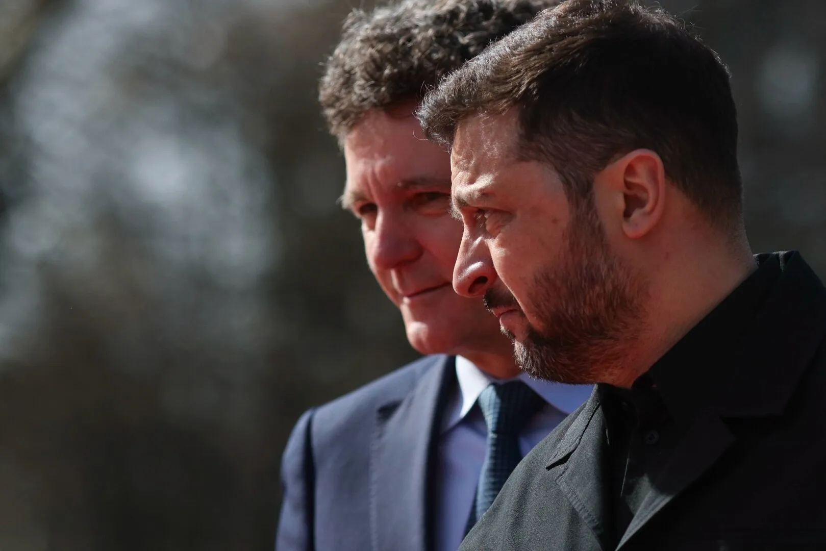 Ucraina oficializează Ziua Limbii Române, un gest menit să întărească legăturile culturale cu comunitățile românești Președintele Ucrainei, Volodymyr Zelenskyy, a semnat recent un decret prin care declare ziua de 31 august ca fiind Ziua Limbii Române în Ucraina, o decizie ce vine în contextul eforturilor de promovare a diversității culturale și lingvistice în țară