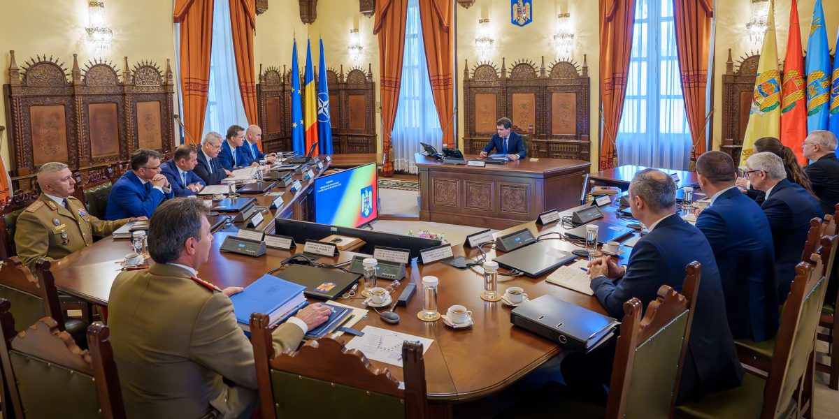 Consiliul Suprem de Apărare a Țării se reunește miercuri la Palatul Cotroceni pentru a discuta despre evoluțiile recente din domeniul securității naționale, dar și despre noi măsuri care pot influența poziționarea militară a României în contextul tensiunilor internaționale