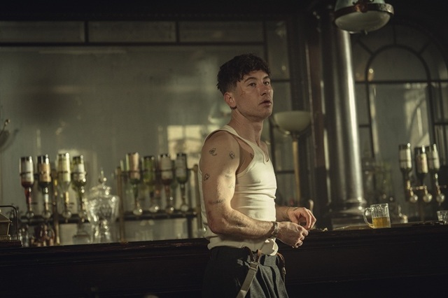 Barry Keoghan aduce un nou nivel de complexitate în serialul „Peaky Blinders: The Immortal Man”, reinterpretând rolul fiului nelegitim al lui Tommy Shelby Actorul irlandez Barry Keoghan, recunoscut pentru prestațiile sale captivante în filme precum „Saltburn” și „The Banshees of Inisherin”, face o intrare spectaculoasă în serialul „Peaky Blinders: The Immortal Man”, lansat recent pe Netflix