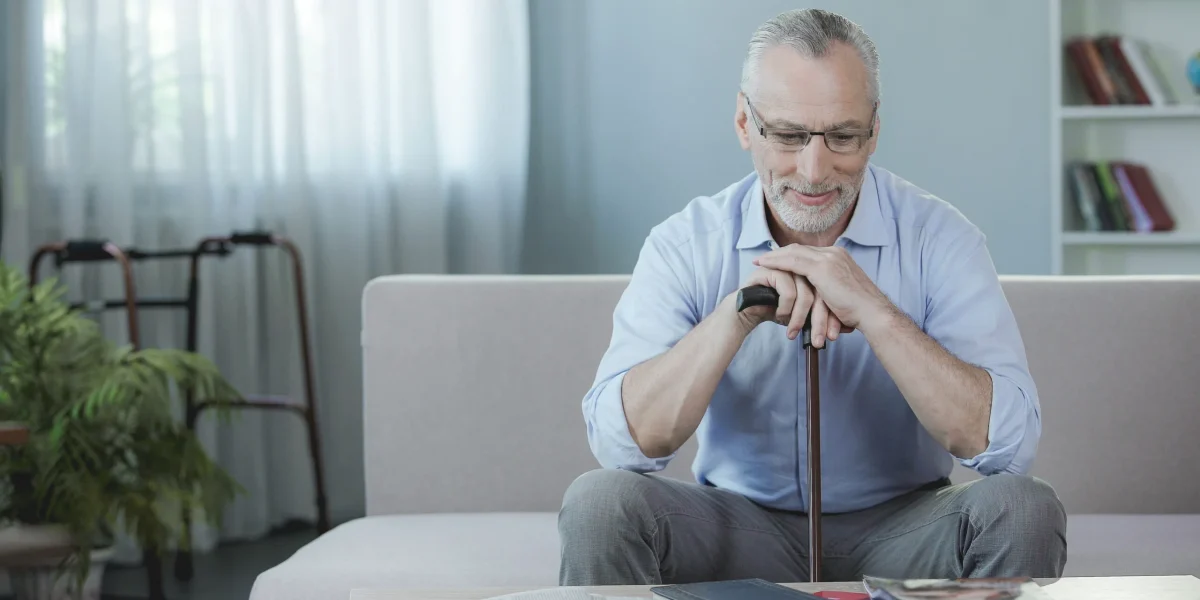 Securitatea intervenea pentru a soluționa problemele vechimii în muncă și pensiei: cazul unui fost informator avertizat de Sistem Un caz șocant, recent dezvăluit în detaliu, scoate în evidență modul în care autoritățile comuniste au intervenit pentru a acoperi lacunele sistemului de pensii, utilizând inclusiv colaborarea unor persoane cu trecut încărcat