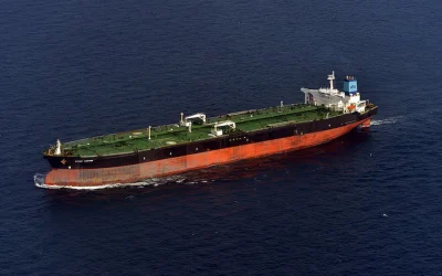 Petrolul a crescut cu 10%, ajungând la 80 de dolari baril, după atacul din Iran