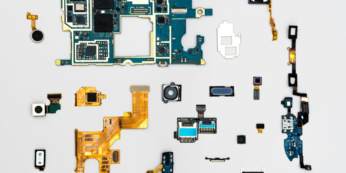 Creșterea prețului petrolului peste pragul de 100 de dolari pe baril rezonează cu impacturi semnificative în industria electronicelor, influențând nu doar costurile de energie, ci și întregul lanț de aprovizionare și fabricație