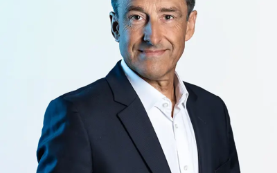 Renault și Ford colaborează acum pentru dezvoltarea unor noi modele electrice de clasă mică, o mutare strategică menită să consolideze poziția ambelor companii pe piața automobilelor electrice, în contextul intensificării concurenței și a orientării globale către mobilitatea sustenabilă