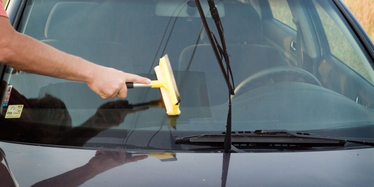 Parbrize sau parbrizuri: greșeala de care majoritatea românilor nu-și dau seama și cum trebuie să corecteze această confuzie În limba română, utilizarea corectă a pluralului cuvântului „parbriz” pare să fie o problemă semnificativă, deși la prima vedere pare un aspect minor