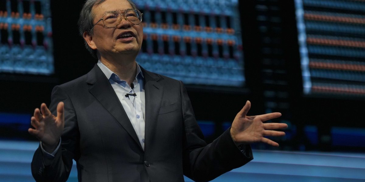 Fondator SMCI, acuzat de export ilegal de cipuri către China în Silicon Valley