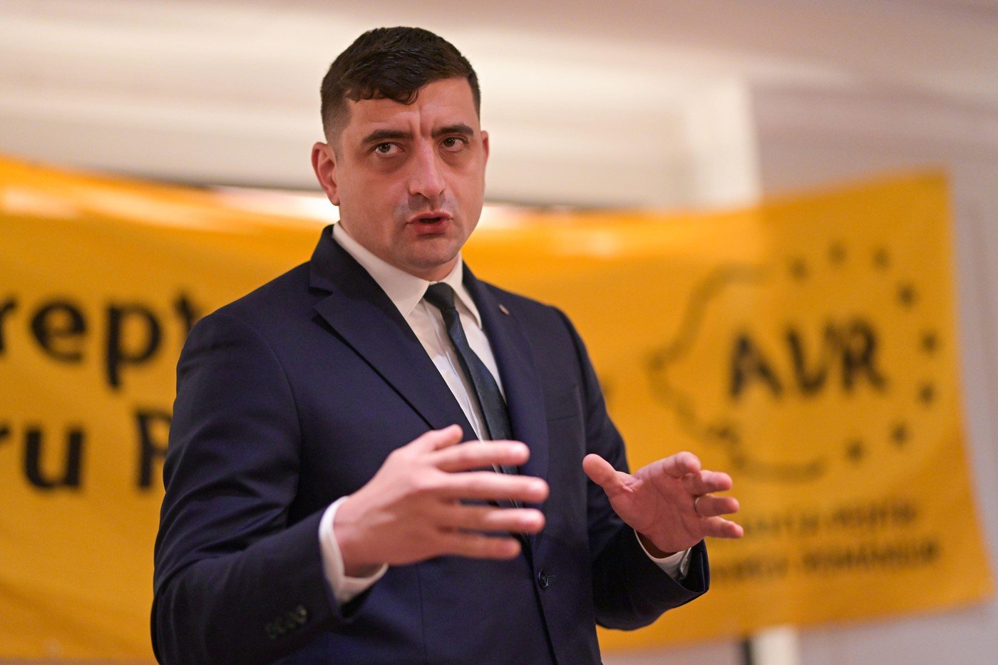 Sondaj INSCOP: AUR scade, PSD și PNL arată ușoare creșteri