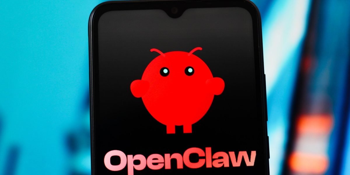 Un nume și mai controversat în lumea inteligenței artificiale open-source: „OpenClaw” devine subiectul principal al discuțiilor După numeroase schimbări de nume, controverse intense și un traseu care traversează Silicon Valley, Beijing și alte centre globale ale tehnologiei, agentul AI open-source cunoscut astăzi sub numele de „OpenClaw” a reușit să atragă atenția publicului și a experților în domeniu, devenind unul dintre cele mai discutate și contestate proiecte din ecosistemul inteligenței artificiale