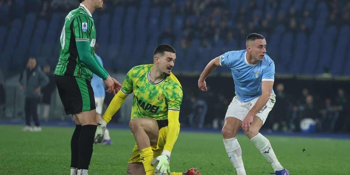 Portar greșește decisive în prelungiri: Lazio câștigă cu Sassuolo 2-1