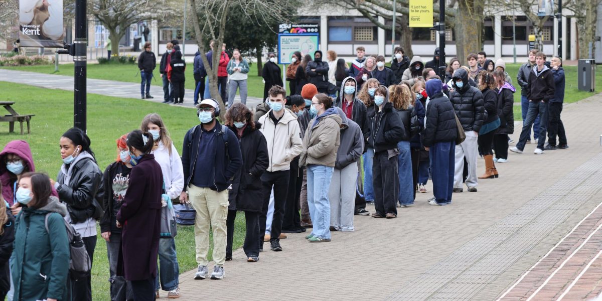 Meningită mortală în Marea Britanie, epidemie „fără precedent”