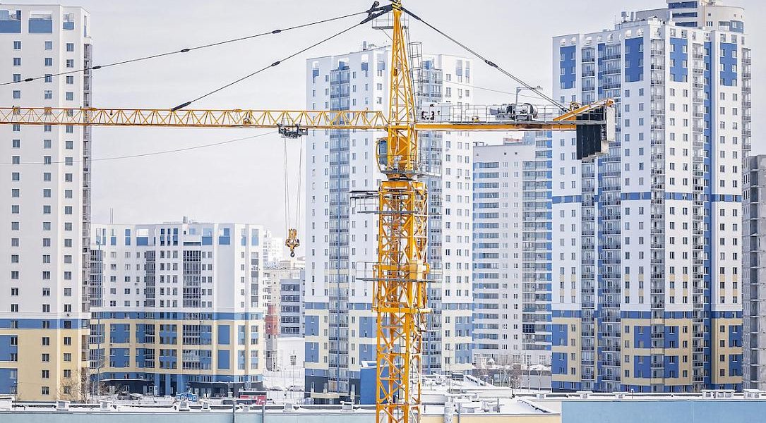 📉 Sectorul construcțiilor din România înregistrează o performanță modestă la începutul anului 2024 Activitatea din sectorul construcțiilor din România a înregistrat o scădere de 2,3% față de aceeași perioadă a anului trecut, potrivit datelor publicate recent de Institutul Național de Statistică