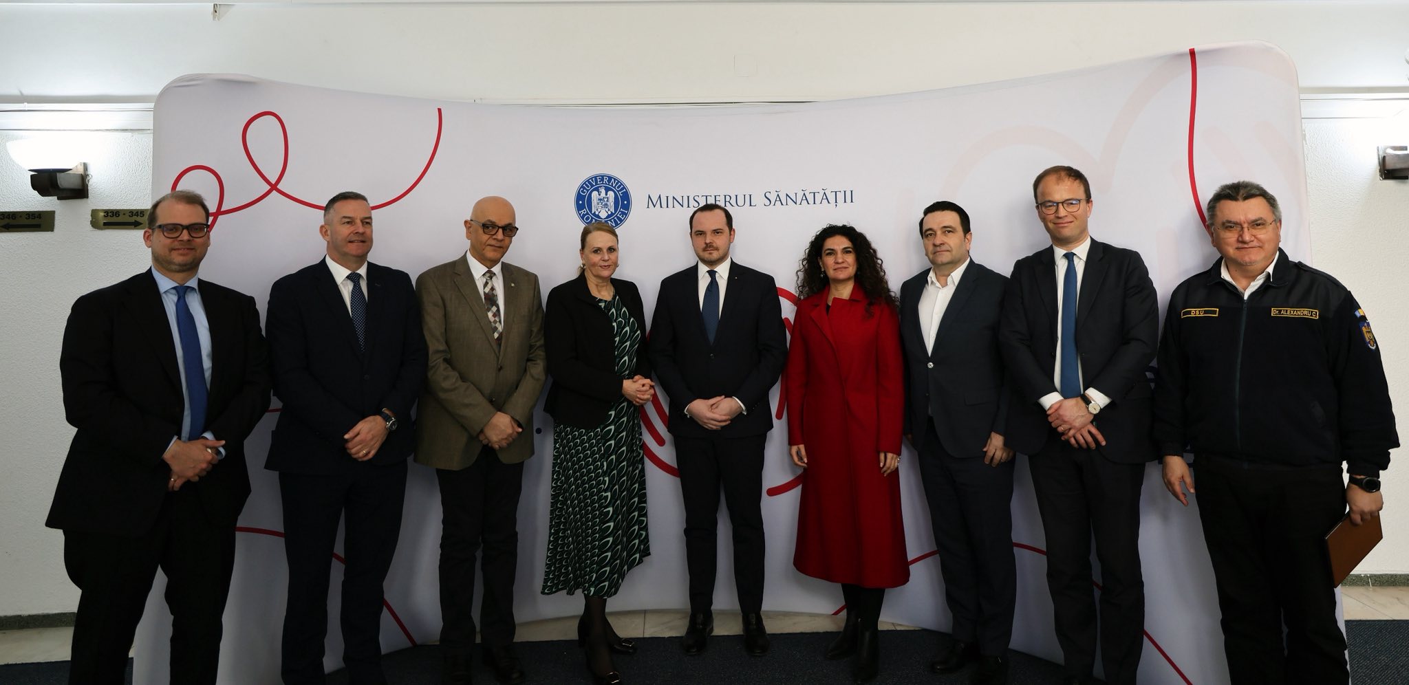 România își întărește sistemul de răspuns în situații de urgență sanitară, după întâlnirea ministerului cu experți europeni Ministrul Sănătății, Alexandru Rogobete, a avut astăzi o întâlnire cu oficiali de rang înalt europeni, în cadrul unei inițiative menite să întărească capacitatea țării noastre de a face față crizelor sanitare