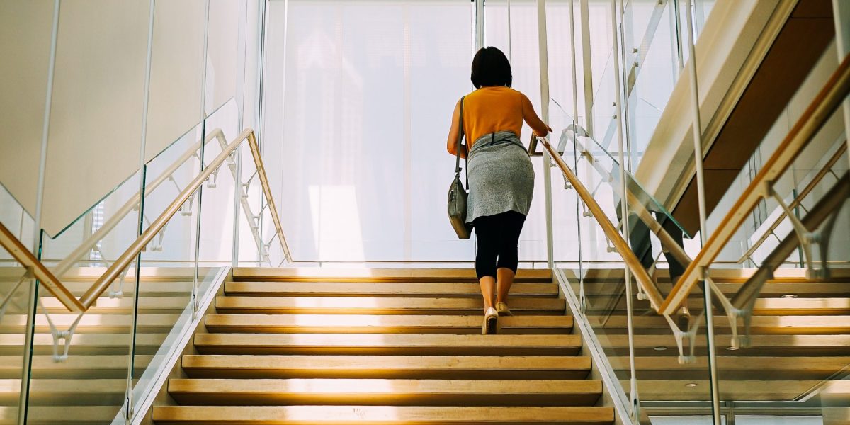 Este posibil ca un simplu urcuș de scări să fie un indicator de alarmă pentru sănătatea inimii tale