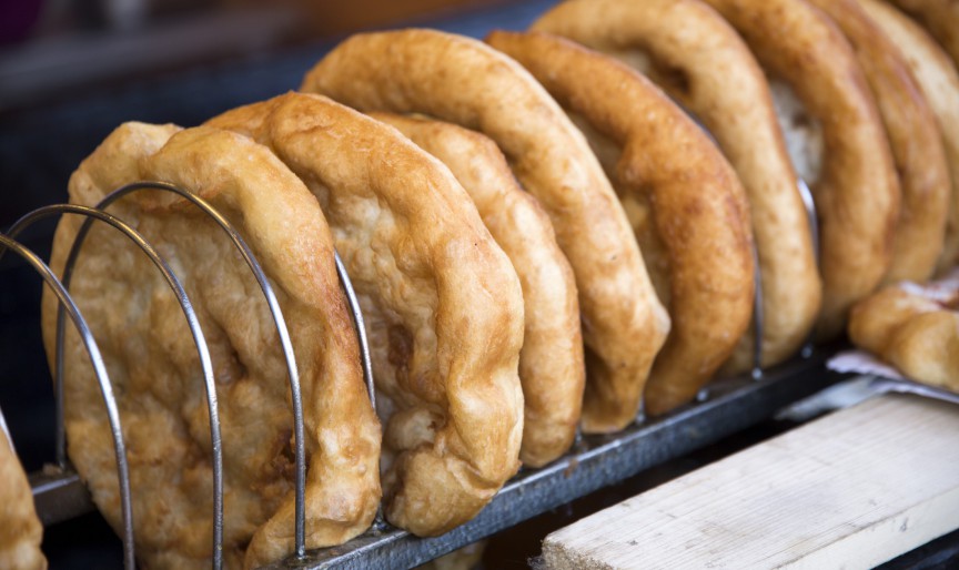 Scovergi de post rumene și pufoase, după rețeta bunicii