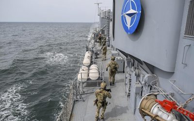 România se pregătește de mare manevră navală: peste 2.500 de militari din 13 țări participă la Sea Shield 2026 România va găzdui în perioada 23 martie – 3 aprilie cel mai amplu exercițiu naval din acest an, intitulat Sea Shield 2026, un eveniment de amploare ce reunește peste 2.500 de militari din România și 12 state aliate