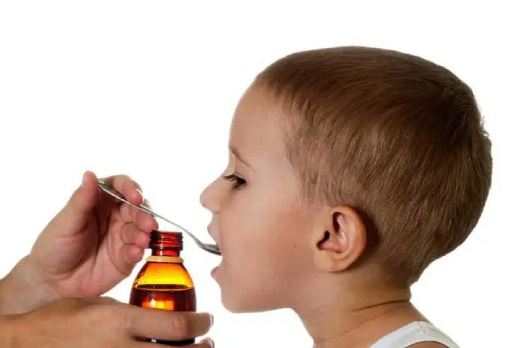 Avertisment major pentru părinții din întreaga lume: aproape 90.000 de sticle de ibuprofen pentru copii au fost retrase de pe piață din cauza unor riscuri de contaminare