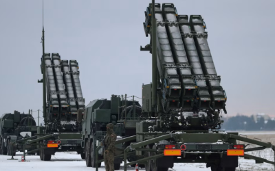 Sistemul Patriot, în alertă pentru vizita lui Zelenski la București: o demonstrație de forță a apărării românești În contextul tensiunilor crescânde din regiunea Mării Negre, România a activat unul dintre cele mai sofisticate sisteme de apărare antiaeriană pentru a asigura securitatea vizitei președintelui ucrainean Volodymyr Zelenski la București