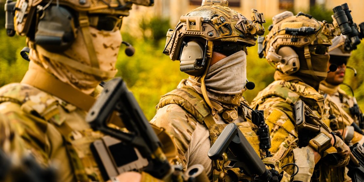 Statele Unite au intensificat recent operațiunile militare împotriva Iranului, folosind pentru prima dată arme modernizate cu tehnologii de inteligență artificială, conform informațiilor recent publicate