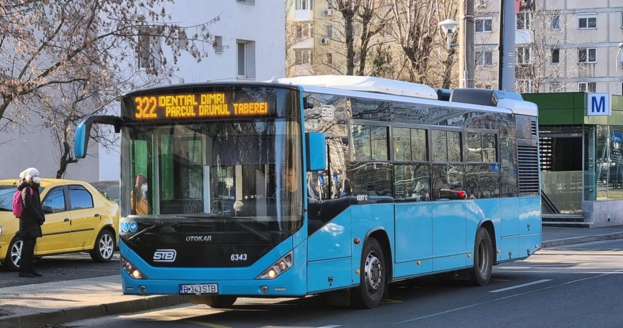 Bucureștenii trebuie să se adapteze la schimbări importante în sistemul de transport în comun începând de sâmbătă, 21 martie, când autoritățile locale au decis să suspende temporar mai multe linii de autobuz și tramvai pentru a facilita lucrările de modernizare a rețelei de tramvaie din oraș