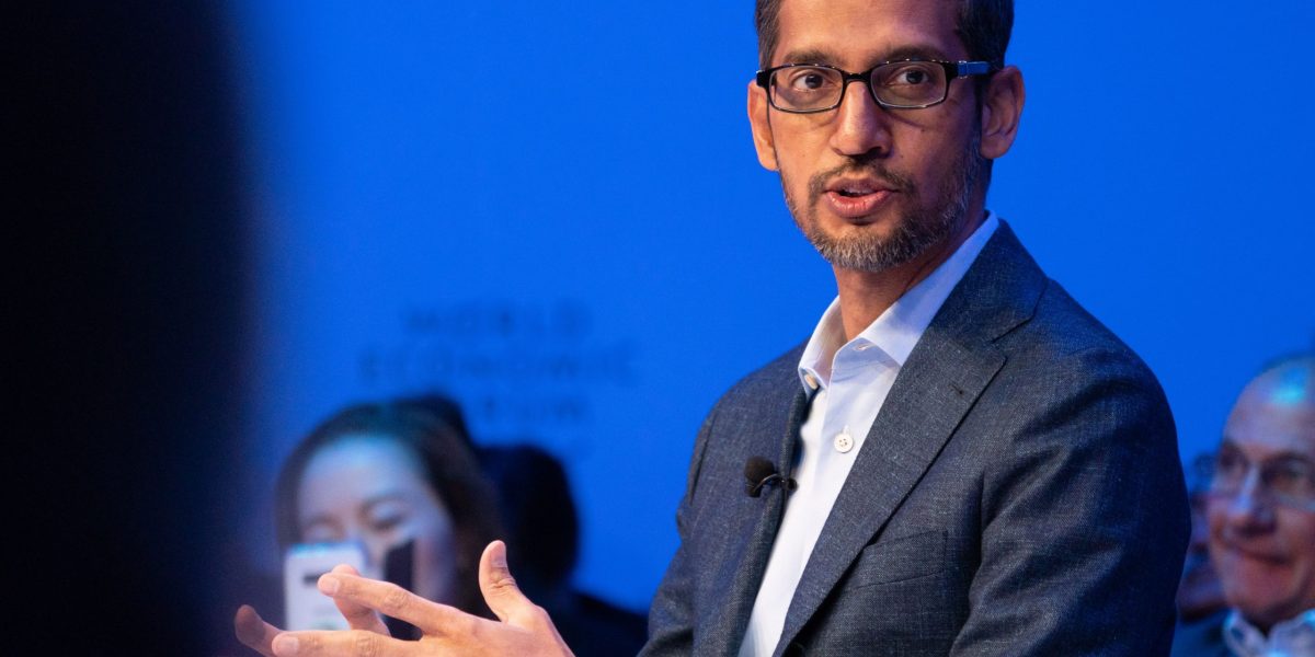 Sundar Pichai, directorul general al Google și al holdingeului Alphabet, se află în pragul unei recompense financiare uriașe pentru următorii trei ani, după cum relevă un document recent publicat de Securities and Exchange Commission (SEC)