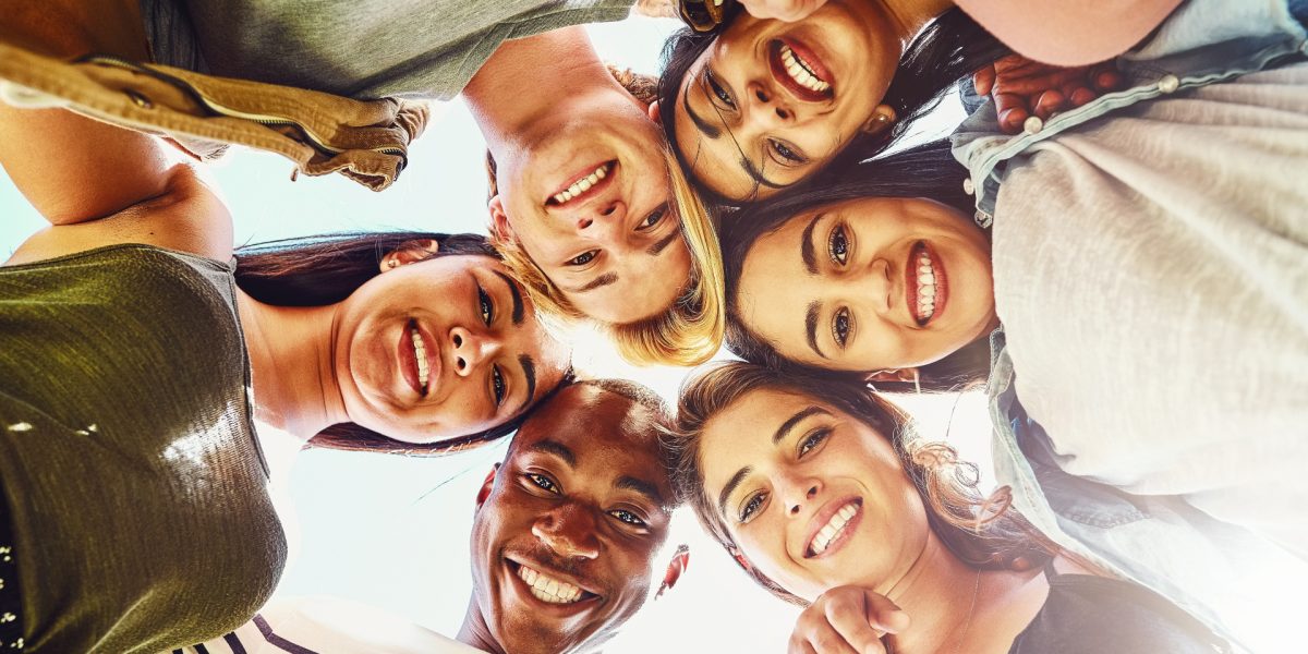 Adolescenții români au imagine clară despre valorile familiale și rolul femeii în societate, dar încă resimt exemple negative din propriile case Un fapt îngrijorător și, totodată, revelator pentru percepțiile tinerei generații despre familie a fost evidențiat recent într-un studiu realizat de World Vision România