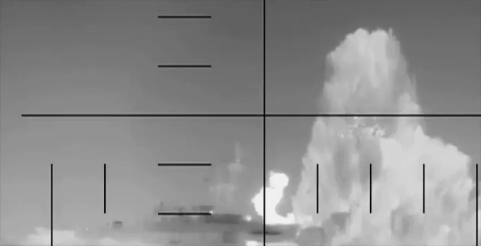 Marina SUA a înregistrat prima scufundare a unei nave inamice cu o torpilă de la sfârșitul celui de-al Doilea Război Mondial Într-un eveniment remarcabil pentru domeniul militar, Marina Statelor Unite a reușit pentru prima dată de decenii să doboare o navă inamică cu o torpilă, marcând un restart în strategia de luptă underwater