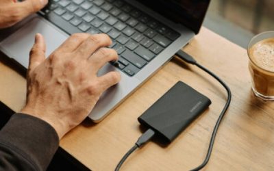 Lucrul de acasă a devenit, în ultimii ani, o normă pentru milioane de angajați din întreaga lume, iar acest trend s-a accentuat odată cu manifestările globale ale pandemiei