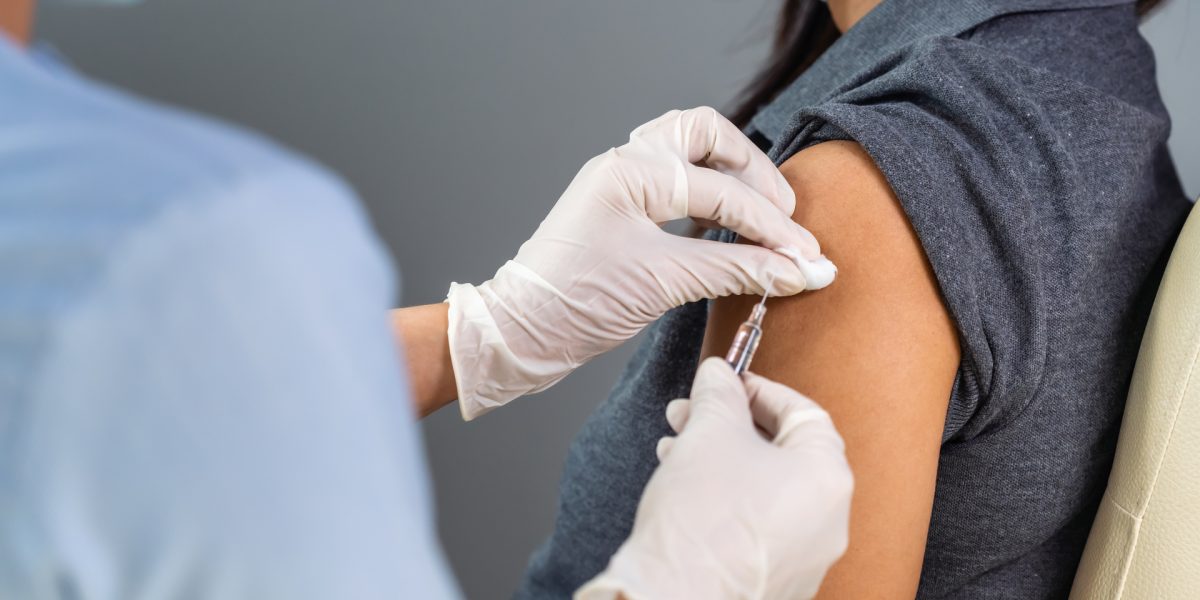 Campania națională „Copil vaccinat = copil protejat” a fost lansată oficial și se va desfășura în perioada martie-aprilie, având ca scop creșterea nivelului de imunizare în rândul celor mici și reducerea riscurilor de boli grave care pot duce la complicații severe, dizabilități și chiar deces