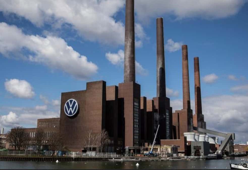 Industria auto germană, în criză: Volkswagen și Porsche planifică mii de disponibilizări până în 2030