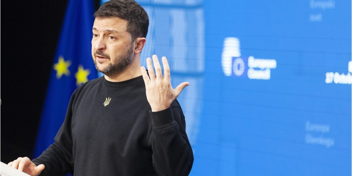 Președintele Ucrainei, Volodimir Zelenski, efectuează astăzi o vizită oficială în România, reluând contactele bilaterale într-un moment critic pentru ambele țări