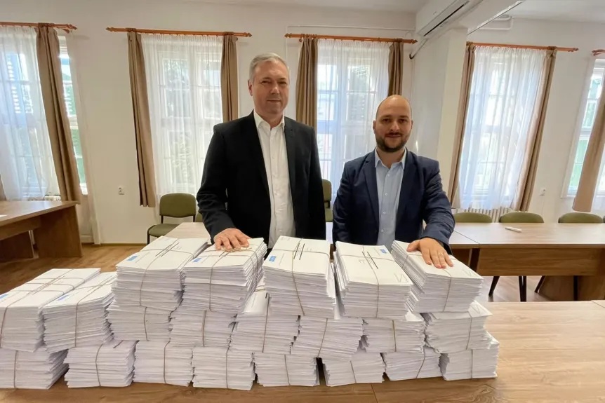 Declic, cea mai mare organizație civică din România, solicită intervenția autorităților în contextul alegerilor din Ungaria, acuzând posibile manipulari ale voturilor din Transilvania, regiune cu o importantă comunitate maghiară