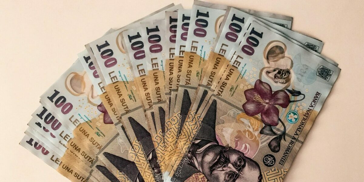 Poliția a prins bărbatul care a furat 14.000 lei dintr-o locuință din Sectorul 2