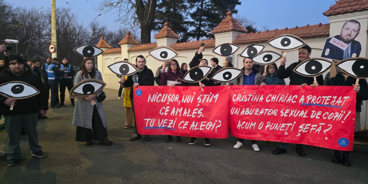 Tensiuni în fața Palatului Cotroceni: proteste împotriva numirilor controversate în justiție și reacția președintelui Un val de indignare a cuprins marți seară fața Palatului Cotroceni, unde sute de protestatari s-au strâns pentru a-și exprima nemulțumirea față de propunerile controversate pentru conducerea marilor parchete, având ca punct central numirile făcute de ministrul Justiției