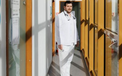 România va trece la ora de vară în ultimele zile ale lunii martie, schimbarea fiind programată pentru noaptea dintre 28 și 29 martie 2026