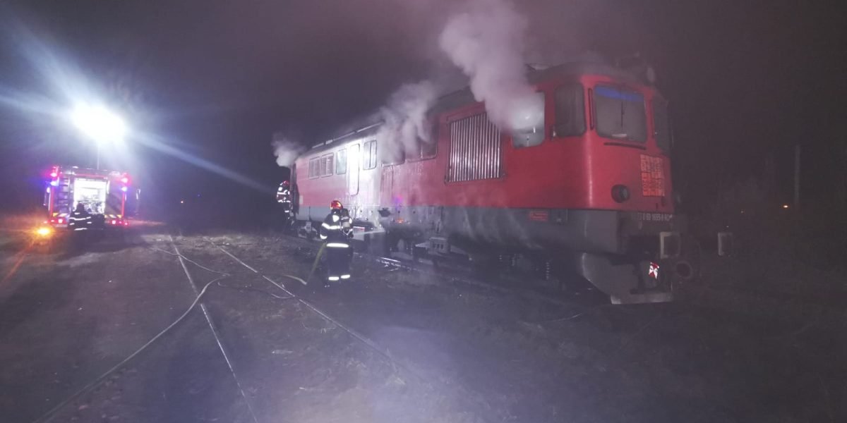 Incendiul izbucnit la o locomotivă în gara din Oradea a fost cu adevărat o situație care putea degenera, dar intervenția rapidă a echipajelor de pompieri a reușit să limiteze pagubele și să evite un dezastru de proporții