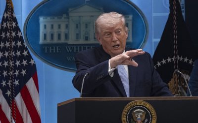 Președintele american Donald Trump pare să își îndrepte din nou atenția către Groenlanda, în timp ce critică NATO, pe fondul tensiunilor diplomatice generate de războiul din Iran